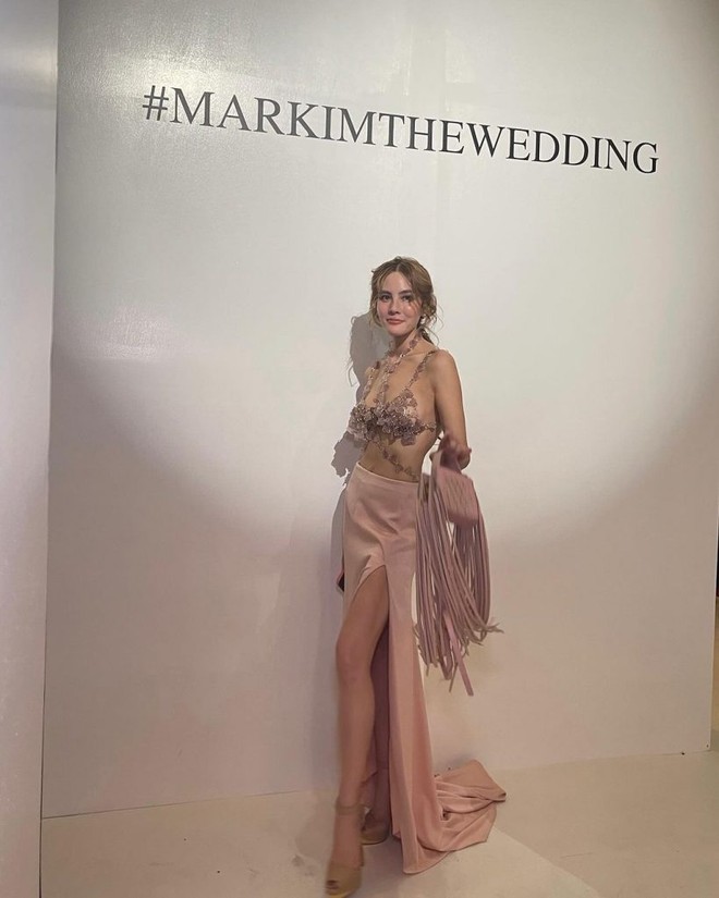 Sau Yaya Urassaya, mỹ nhân thị phi Thái Lan bị chỉ trích vì diện trang phục sexy quá đà đến dự hôn lễ của Mark Prin - Kimmy - Ảnh 3.