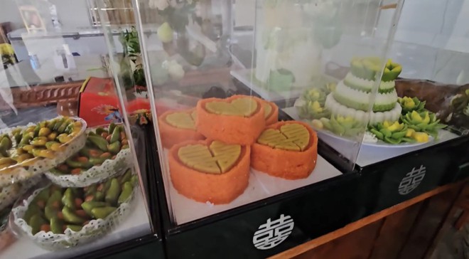 Cận 14 tr&aacute;p s&iacute;nh lễ Gin Tuấn Kiệt mang cưới Puka: 500 triệu đồng, 20 c&acirc;y v&agrave;ng v&agrave; ghi điểm ở chi tiết nịnh vợ - Ảnh 4.