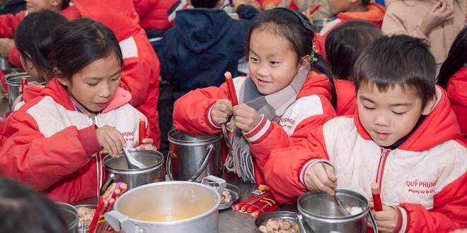 Bữa Ăn Trọn Vẹn: Hành trình của chiếc xe Xanh trên con đường trao gửi 100 triệu bữa ăn cho trẻ em Việt- Ảnh 3.