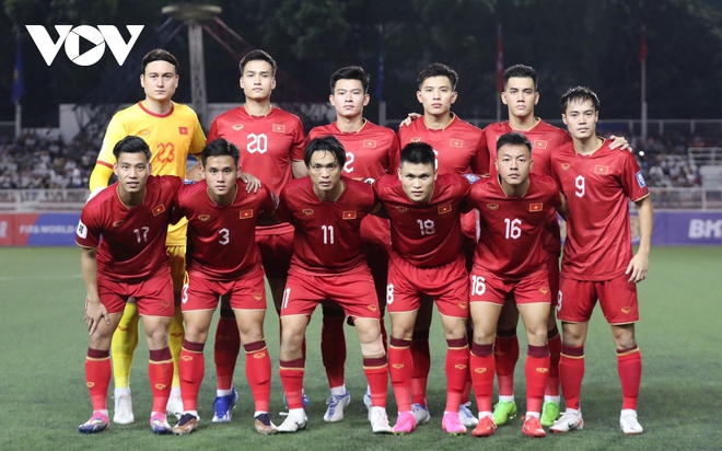 Dư âm ĐT Philippines 0-2 ĐT Việt Nam: CĐV nợ HLV Troussier lời xin lỗi? - Ảnh 1.