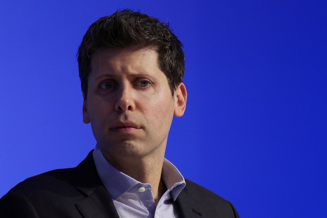 Biến căng tại nơi khai sinh ChatGPT, OpenAI đột ngột sa thải CEO Sam Altman - Ảnh 2.