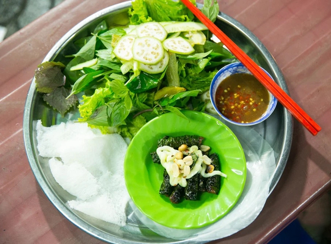 Một món ăn của Việt Nam được ca ngợi là ngon nhất hành tinh bởi tờ báo hàng đầu nước Úc - Ảnh 3.