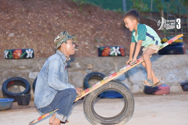 Lăn bánh ước mơ: Câu chuyện về cuộc đời thứ 2 của lốp xe và những kẻ ham chơi đi xin nụ cười - Ảnh 3.