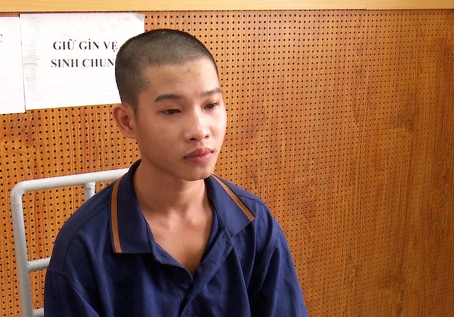 B&eacute; g&aacute;i v&agrave; bạn trai mới quen quan hệ t&igrave;nh dục tại căn nh&agrave; hoang - Ảnh 1.