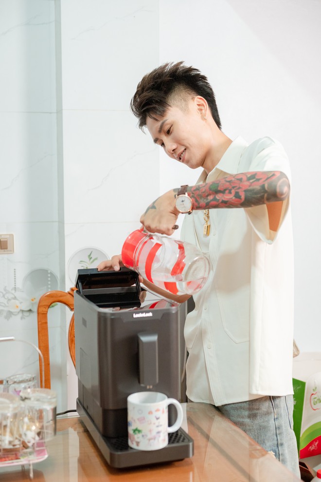 Đạt Villa v&agrave; m&oacute;n qu&agrave; b&aacute;o hiếu bố mẹ: Vừa chạy xe &ocirc;m, vừa nu&ocirc;i giấc mơ x&acirc;y nh&agrave; cho gia đ&igrave;nh - Ảnh 6.
