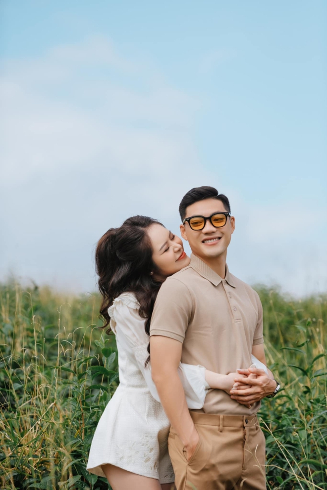 Hotboy c&oacute; t&ecirc;n độc nhất b&oacute;ng đ&aacute; Việt Nam hạnh ph&uacute;c khoe ảnh tiệc đầy th&aacute;ng của con đầu l&ograve;ng - Ảnh 5.