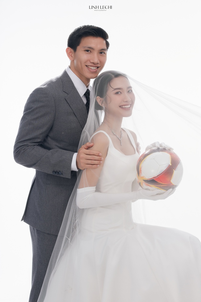 Ảnh cưới của Do&atilde;n Hải My - Đo&agrave;n Văn Hậu: C&ocirc; d&acirc;u diện tới 6 bộ v&aacute;y cưới, nhan sắc lay động l&ograve;ng người - Ảnh 4.