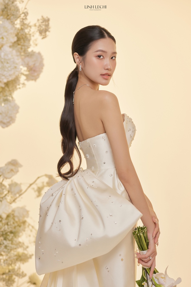 Ảnh cưới của Do&atilde;n Hải My - Đo&agrave;n Văn Hậu: C&ocirc; d&acirc;u diện tới 6 bộ v&aacute;y cưới, nhan sắc lay động l&ograve;ng người - Ảnh 2.