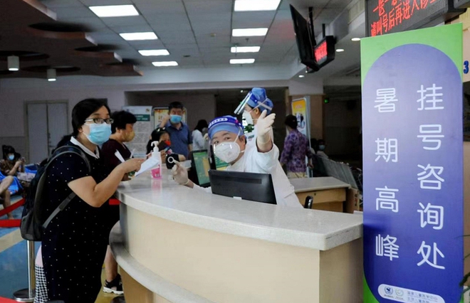 WHO giải mã các cụm bệnh viêm phổi ở Trung Quốc - Ảnh 1.
