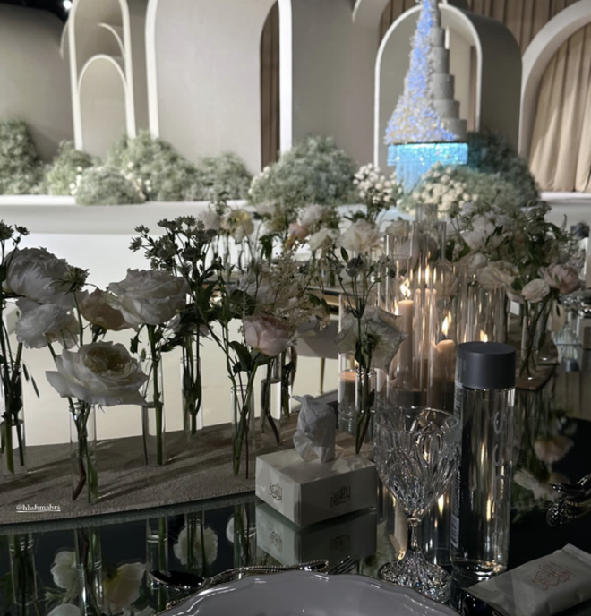 Đám cưới xa hoa của tỷ phú công nghệ và Công chúa Dubai: Váy đính kim cương, bánh cưới 7 tầng! - Ảnh 3.
