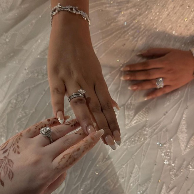 Đám cưới xa hoa của tỷ phú công nghệ và Công chúa Dubai: Váy đính kim cương, bánh cưới 7 tầng! - Ảnh 6.
