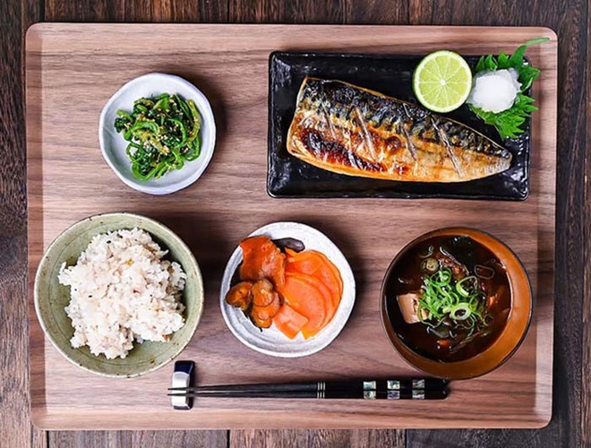 Chuyên gia Nhật xếp hạng 6 thực phẩm tốt nhất để “lọc dầu” trong máu, giảm mỡ nội tạng - Ảnh 1.