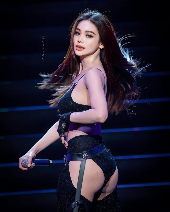 Hoa hậu Hòa bình Thái Lan bị chỉ trích diễn phản cảm - Ảnh 3.