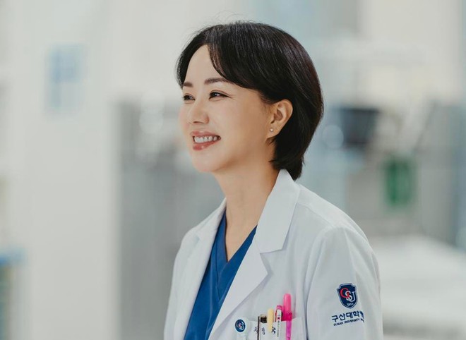 9 diễn vi&ecirc;n H&agrave;n xuất sắc nhất 2023: Song Hyo Kyo bị &aacute;c nữ The Glory bỏ xa, top 2 khiến netizen bất ngờ - Ảnh 3.