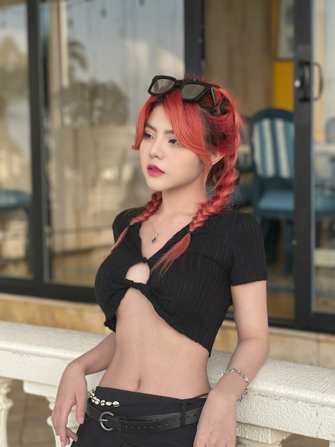 Danh tính hot girl “phản dame” host Kỳ Duyên trên sóng KOC VIETNAM 2023: Profile cũng không phải dạng vừa! - Ảnh 3.
