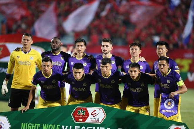 Hà Nội FC đối mặt lịch thi đấu dày đặc giữa cơn khủng hoảng - Ảnh 1.