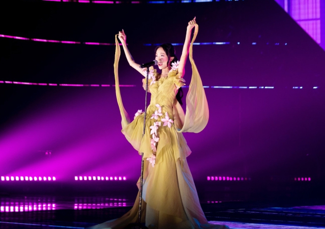 Diệu Nhi nhờ cả Anh T&uacute;, Wren Evans, Dương Ho&agrave;ng Yến v&agrave; Lăng LD hỗ trợ nhưng vẫn &ldquo;đội sổ&rdquo; khi debut tại show Chị Đẹp! - Ảnh 1.