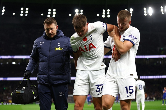 Tottenham nhận 2 thẻ đỏ, Chelsea thắng ngược trong ng&agrave;y Jackson lập hat-trick - Ảnh 17.