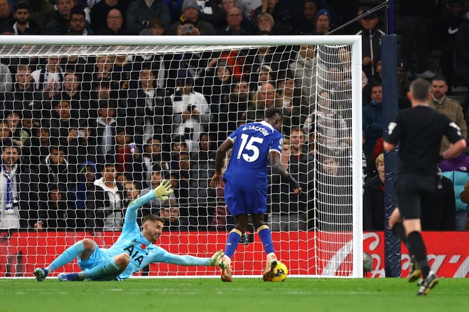 Tottenham nhận 2 thẻ đỏ, Chelsea thắng ngược trong ng&agrave;y Jackson lập hat-trick - Ảnh 14.