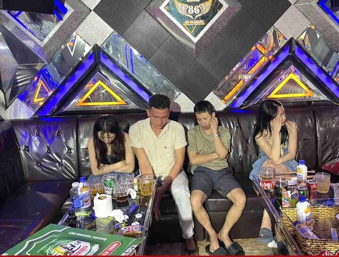 Nhân viên quán karaoke ở Quảng Nam mở tiệc ma túy cho khách - Ảnh 1.