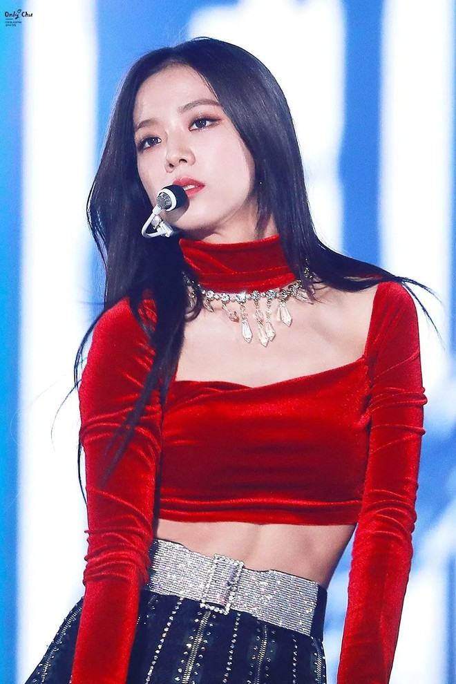 Jisoo trải l&ograve;ng hậu chiến thắng MAMA 2023, h&eacute; lộ tương lai của BLACKPINK giữa biến hợp đồng - Ảnh 3.