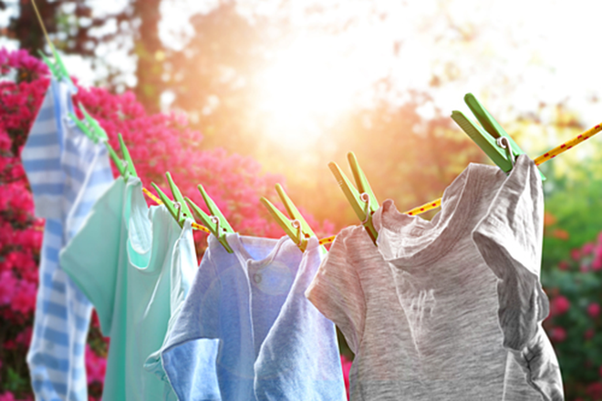 Quần áo giặt xong vẫn có mùi hôi? Nguyên nhân có thể từ 3 điều đơn giản - Ảnh 3.