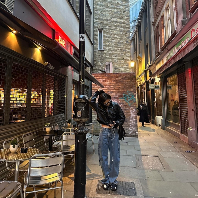 Bức ảnh Jennie (BLACKPINK) check-in trước nhà hàng tại London khiến fan Việt phấn khích, lý do vì sao? - Ảnh 2.