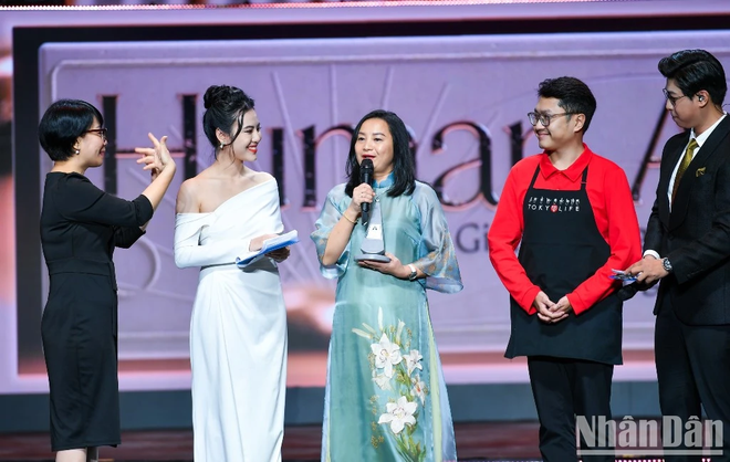 [Ảnh] To&agrave;n cảnh Lễ trao giải thưởng H&agrave;nh động v&igrave; cộng đồng - Ảnh 9.