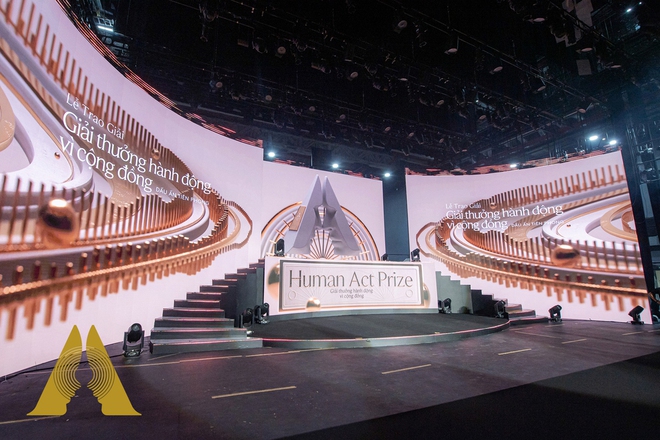 H&eacute; lộ những h&igrave;nh ảnh hiếm trước giờ G của đ&ecirc;m Gala Human Act Prize 2023 - Ảnh 7.