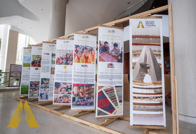 H&eacute; lộ những h&igrave;nh ảnh hiếm trước giờ G của đ&ecirc;m Gala Human Act Prize 2023 - Ảnh 5.