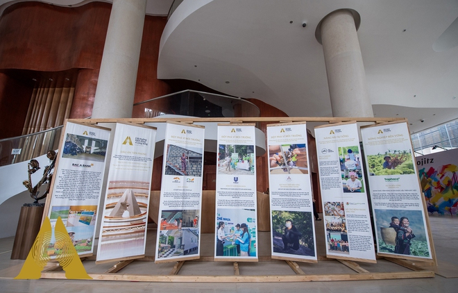 H&eacute; lộ những h&igrave;nh ảnh hiếm trước giờ G của đ&ecirc;m Gala Human Act Prize 2023 - Ảnh 4.
