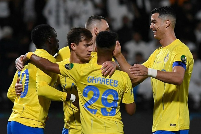 Kết quả b&oacute;ng đ&aacute; h&ocirc;m nay 12/12: Ronaldo ghi b&agrave;n gi&uacute;p Al Nassr thắng đậm Al Shabab - Ảnh 1.