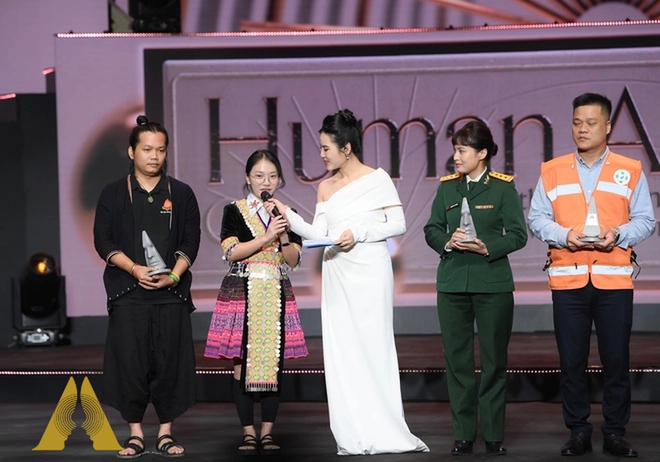 Trưởng BTC Human Act Prize 2023 n&oacute;i về h&agrave;nh tr&igrave;nh t&igrave;m những người ti&ecirc;n phong đ&oacute;ng g&oacute;p cho cộng đồng - Ảnh 8.