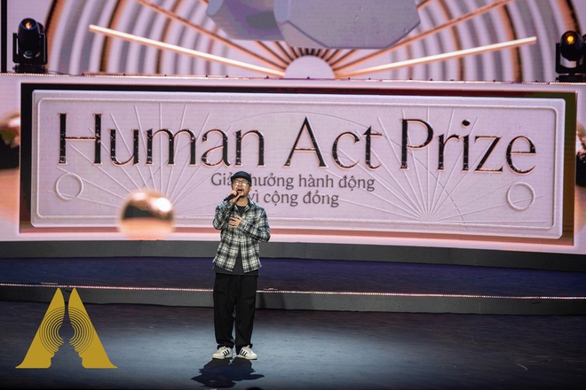 H&eacute; lộ những h&igrave;nh ảnh hiếm trước giờ G của đ&ecirc;m Gala Human Act Prize 2023 - Ảnh 10.