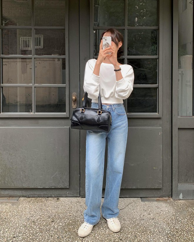 Quần jeans ống rộng đang dẫn đầu xu hướng v&agrave; 10 c&aacute;ch diện chuẩn s&agrave;nh điệu - Ảnh 1.