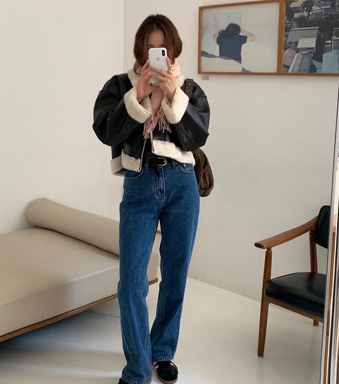 Quần jeans ống rộng đang dẫn đầu xu hướng v&agrave; 10 c&aacute;ch diện chuẩn s&agrave;nh điệu - Ảnh 9.