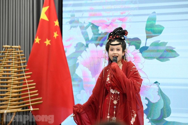 Nữ sinh phát biểu tại cuộc gặp gỡ nhân sĩ hữu nghị và thế hệ trẻ hai nước Việt Nam - Trung Quốc là ai? - Ảnh 5.