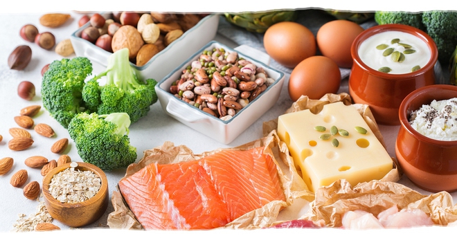 Dịp lễ Tết cận kề, chuy&ecirc;n gia điểm mặt 5 th&oacute;i xấu trong bữa ăn g&acirc;y tổn hại sức khỏe v&agrave; chỉ c&aacute;ch ăn đ&uacute;ng - Ảnh 2.