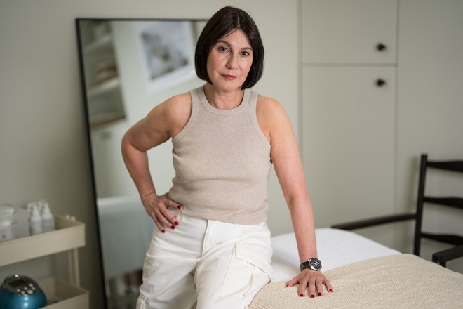 Mất 6 th&aacute;ng l&agrave;m mới bản th&acirc;n, nh&agrave; tạo mẫu U50 thay đổi cơ thể một c&aacute;ch kh&ocirc;ng ngờ, tuổi 20 cũng thua xa - Ảnh 2.