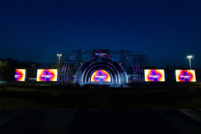 Đếm ngược 1 ngày đến 8Wonder Winter Festival tại Phú Quốc: Sân khấu hoành tráng xứng tầm đẳng cấp Maroon 5! - Ảnh 9.