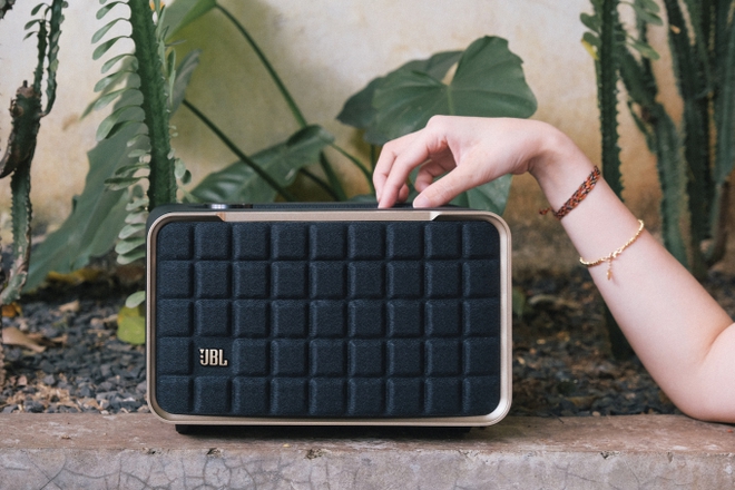 Trải nghiệm JBL Authentics 200: Sự kết hợp giữa thiết kế hoài cổ và chất âm tân thời - Ảnh 8.