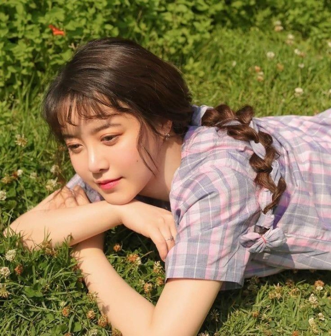Nàng Cỏ Goo Hye Sun gây sốc vì quá trẻ đẹp khi làm nữ sinh, U40 học diễn xuất sau nhiều năm bị chê quá đơ - Ảnh 4.