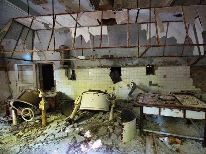 Đảo Poveglia: H&ograve;n đảo b&iacute; ẩn v&agrave; đ&aacute;ng sợ nhất thế giới v&igrave; những chuyện lạ kh&oacute; l&yacute; giải - Ảnh 4.