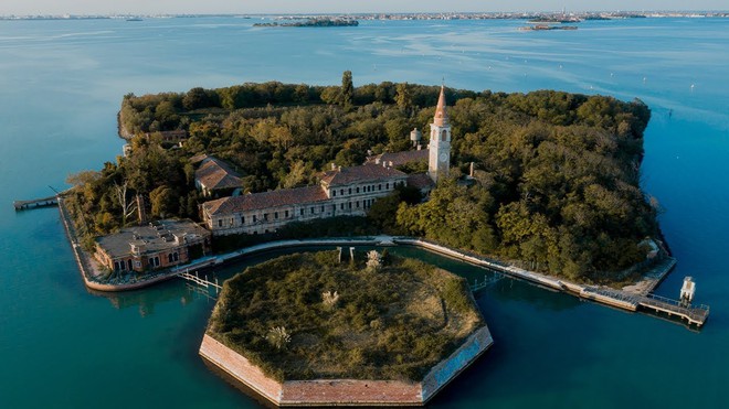 Đảo Poveglia: H&ograve;n đảo b&iacute; ẩn v&agrave; đ&aacute;ng sợ nhất thế giới v&igrave; những chuyện lạ kh&oacute; l&yacute; giải - Ảnh 2.
