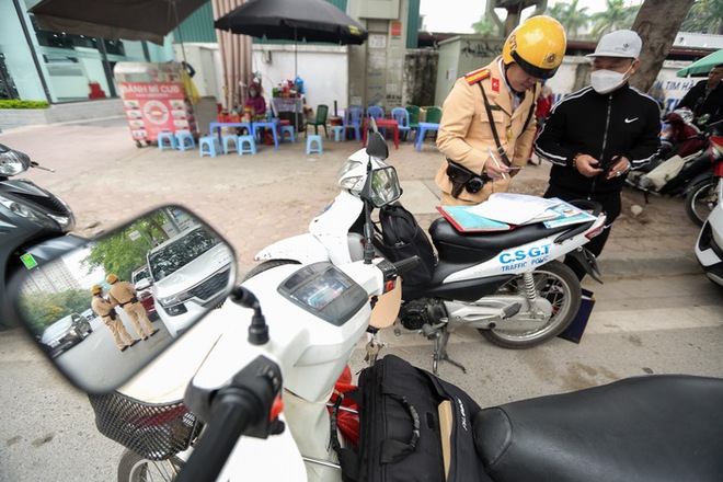 Công an Hà Nội đồng loạt ra quân tấn công trấn áp tội phạm dịp Tết Nguyên đán Giáp Thìn 2024 - Ảnh 9.