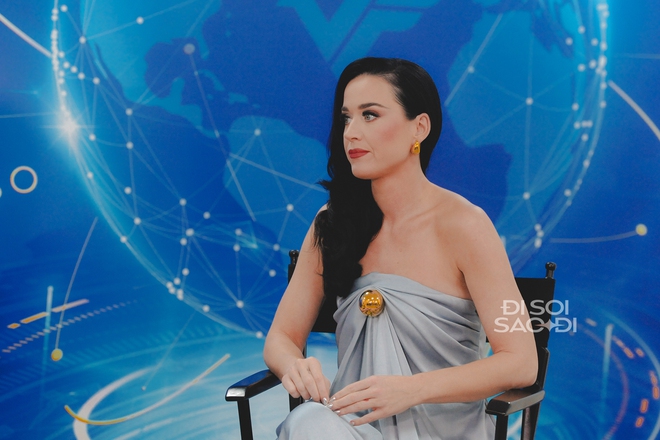 Trọn bộ ảnh HD cận cảnh nhan sắc siêu sao Katy Perry ở lễ trao giải VinFuture 2023: Nét đẹp cổ điển mãn nhãn, nhưng sáng nhất là nụ cười! - Ảnh 8.