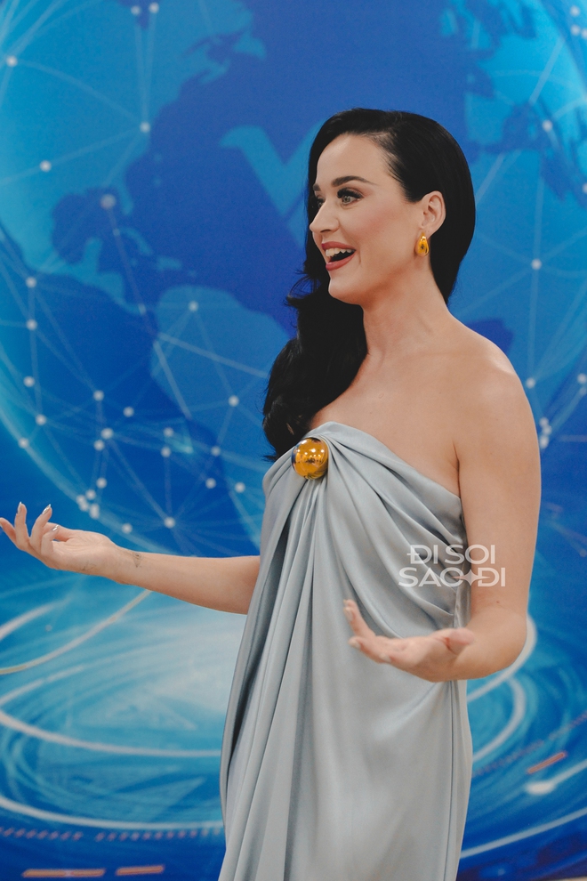 Trọn bộ ảnh HD cận cảnh nhan sắc siêu sao Katy Perry ở lễ trao giải VinFuture 2023: Nét đẹp cổ điển mãn nhãn, nhưng sáng nhất là nụ cười! - Ảnh 11.