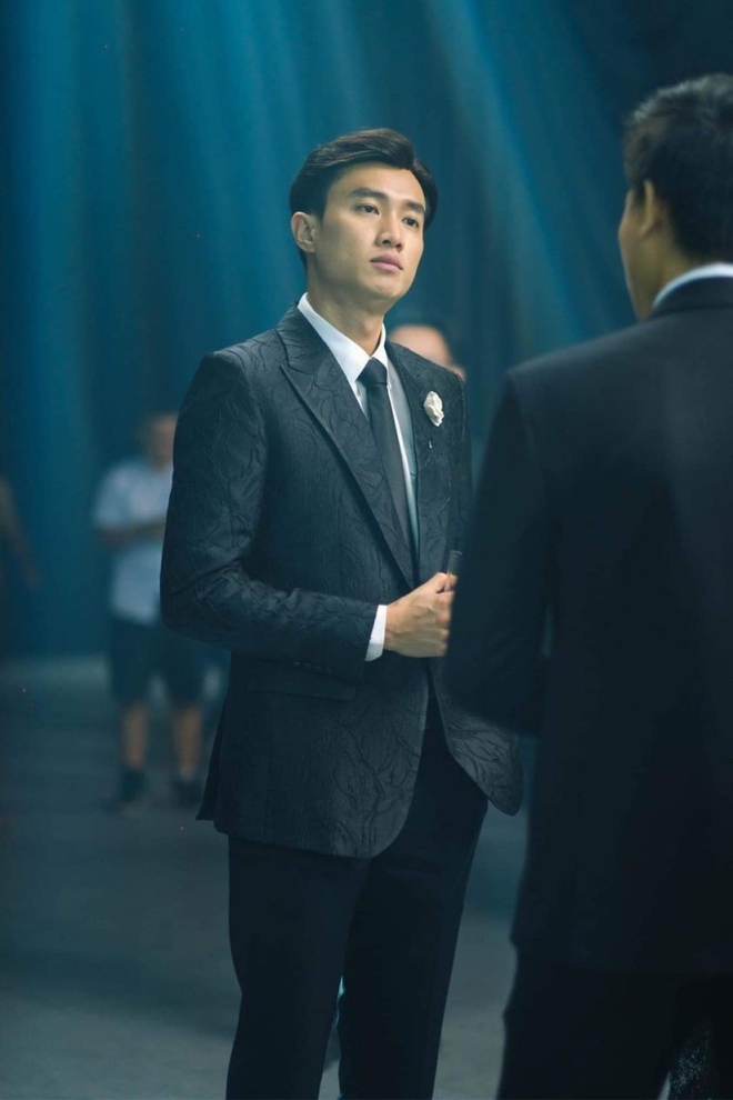 Mỹ nam Việt hút triệu view vì cosplay tổng tài Vương Hạc Đệ, đẹp ngang ngửa nhưng netizen vẫn cười mệt - Ảnh 8.
