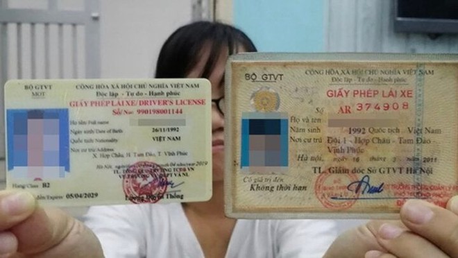 C&oacute; bắt buộc đổi bằng l&aacute;i xe sang loại thẻ PET ngay? - Ảnh 1.