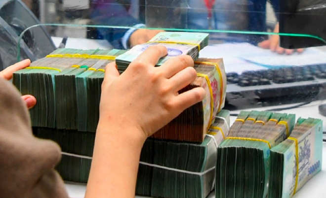 C&oacute;&nbsp;200 triệu đồng n&ecirc;n cho vay lấy l&atilde;i hay gửi ng&acirc;n h&agrave;ng? - Ảnh 1.